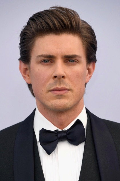 Chris Lowell - 5