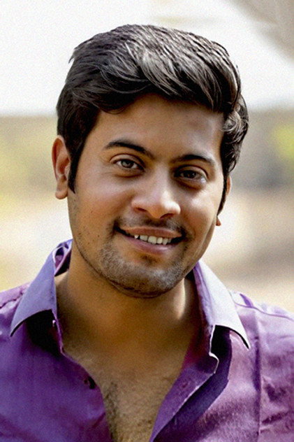 Akil Santhosh photo 2