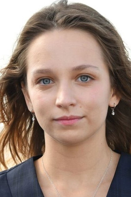 Molly Windsor - 8