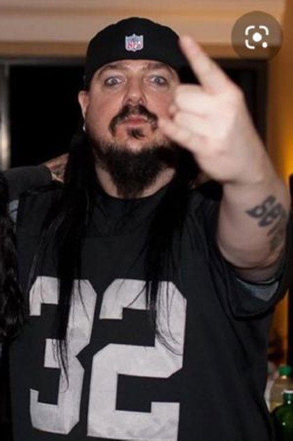 Mick Thomson photo 3