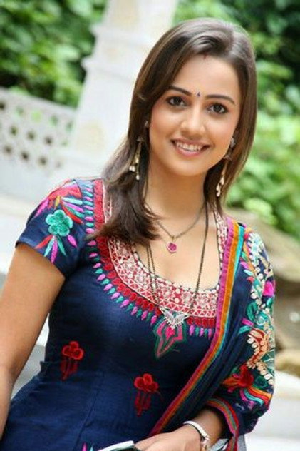 Esha Kansara photo 7