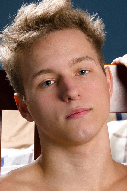 Noah White photo 4