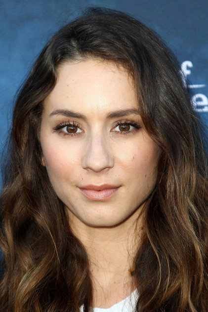Troian Bellisario photo 15