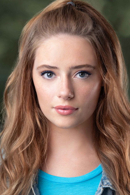 Emma Hullar photo 2