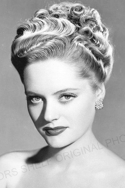 Alexis Smith - 11