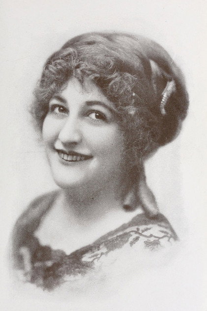 Octavia Handworth photo 2