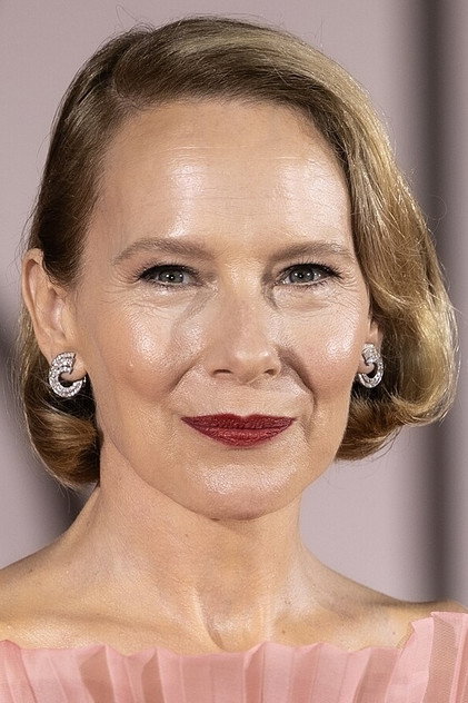 Amy Ryan photo 12
