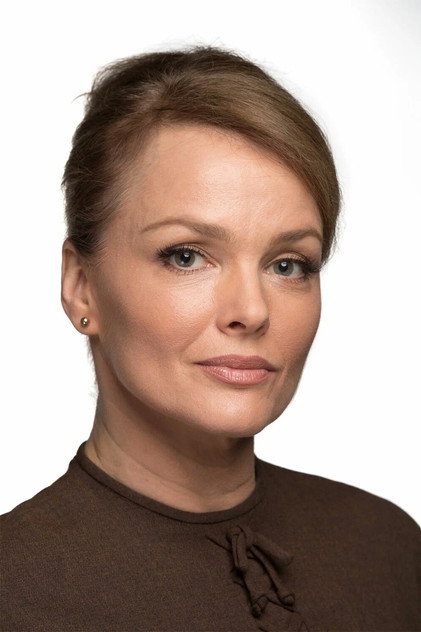 Dina Meyer - 4