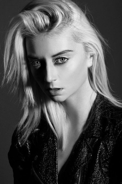 Nina Burns photo 2