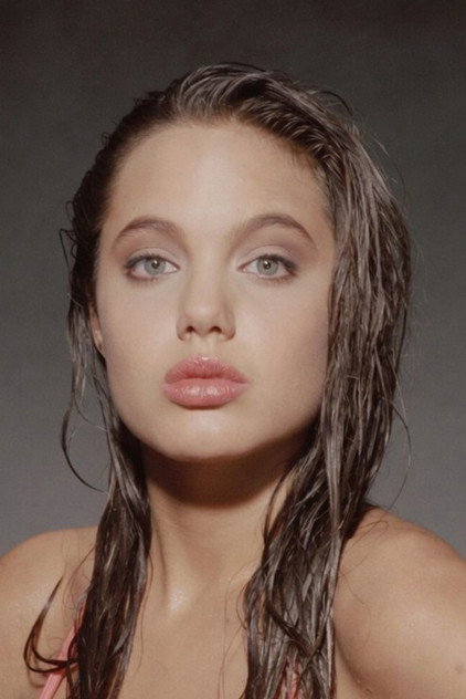 Angelina Jolie photo 14