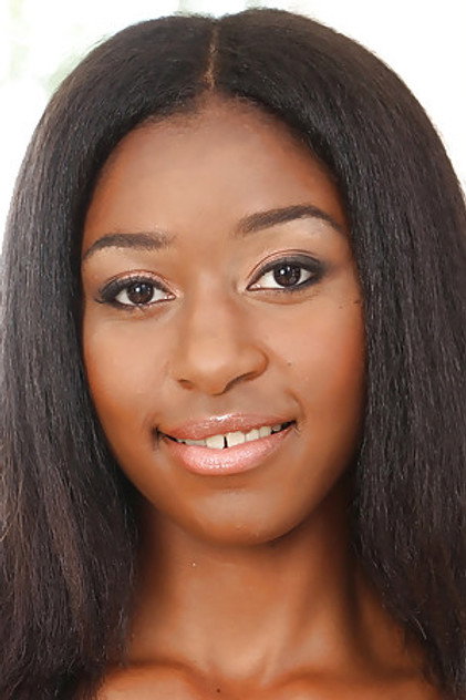 Camille Amore photo 3