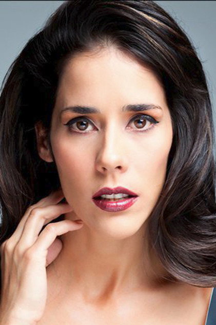 Gianella Neyra photo 5