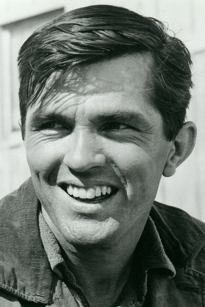 Tom Skerritt - 6