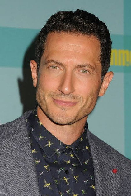Sasha Roiz photo 3