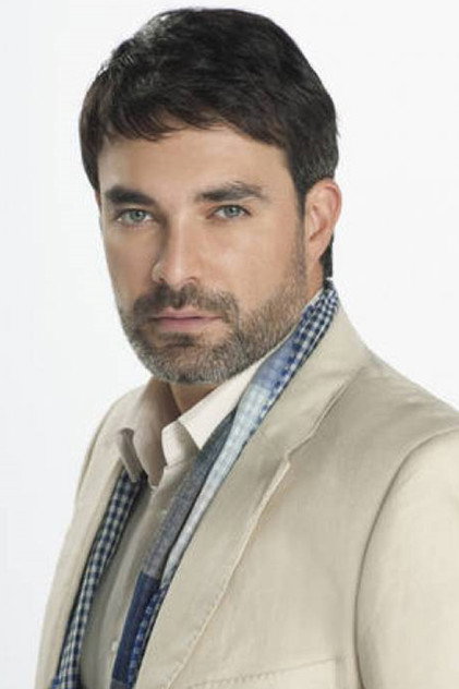 Image of Mauricio Islas