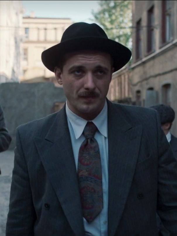 Król: Pierwsza scena poster