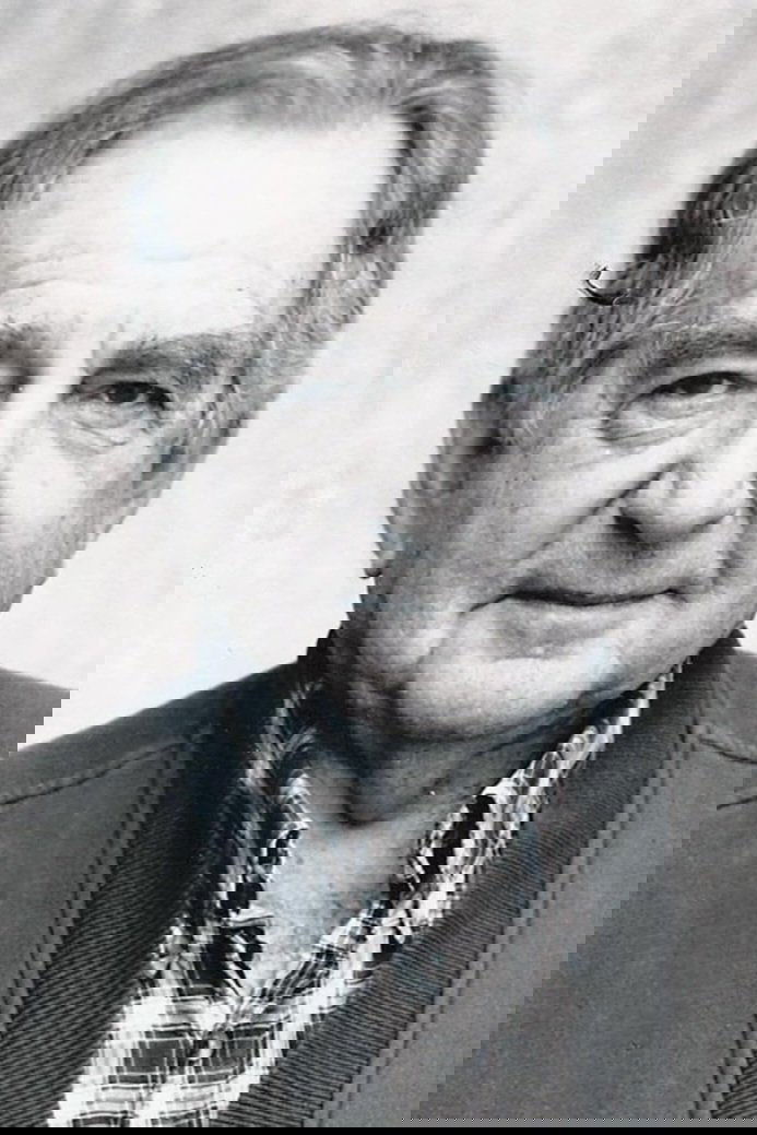 Leonard Stone
