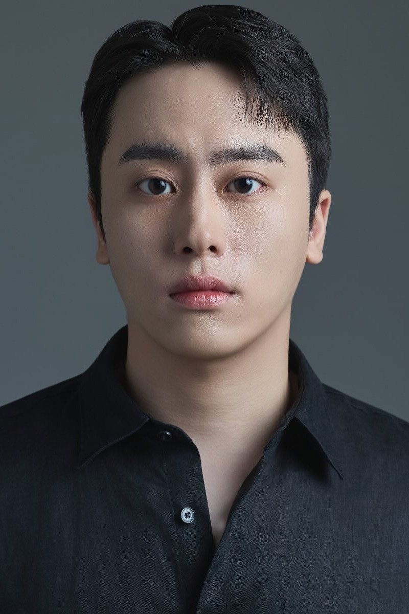 the profile picture of Lee Young-jun
