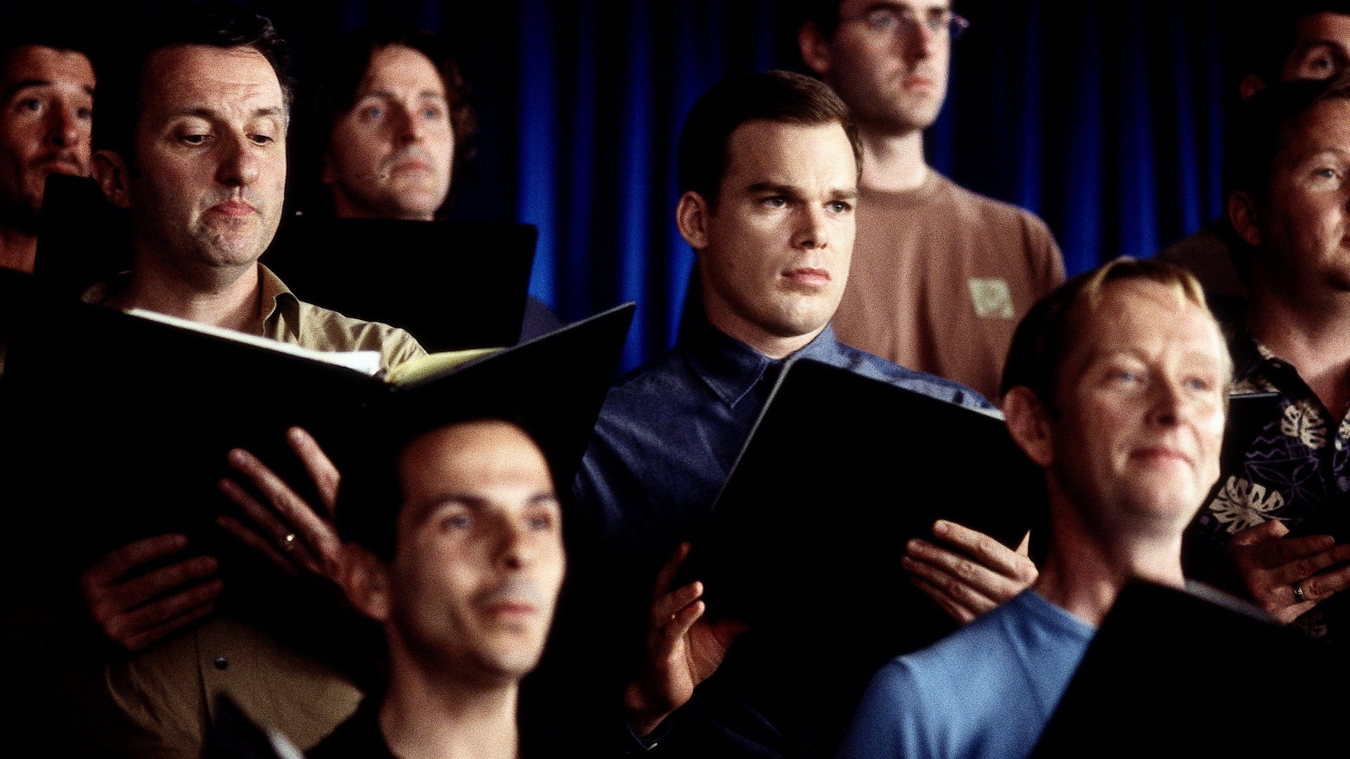 A dos metros bajo tierra 3×12