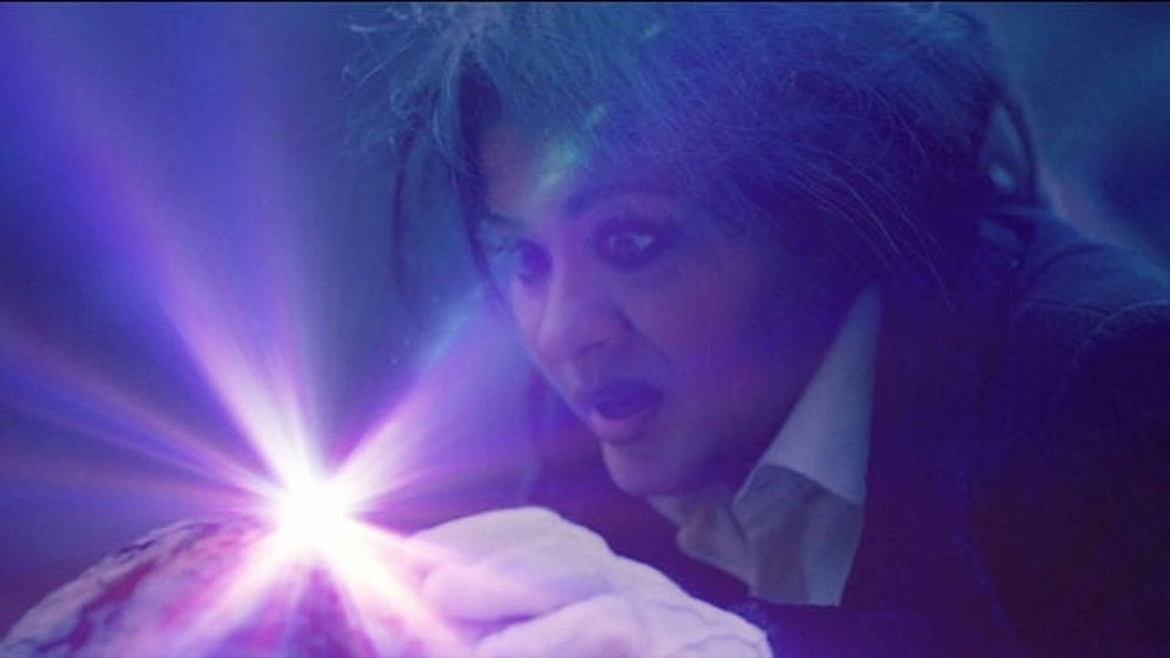 Yamini Tries to Steal Nagmani