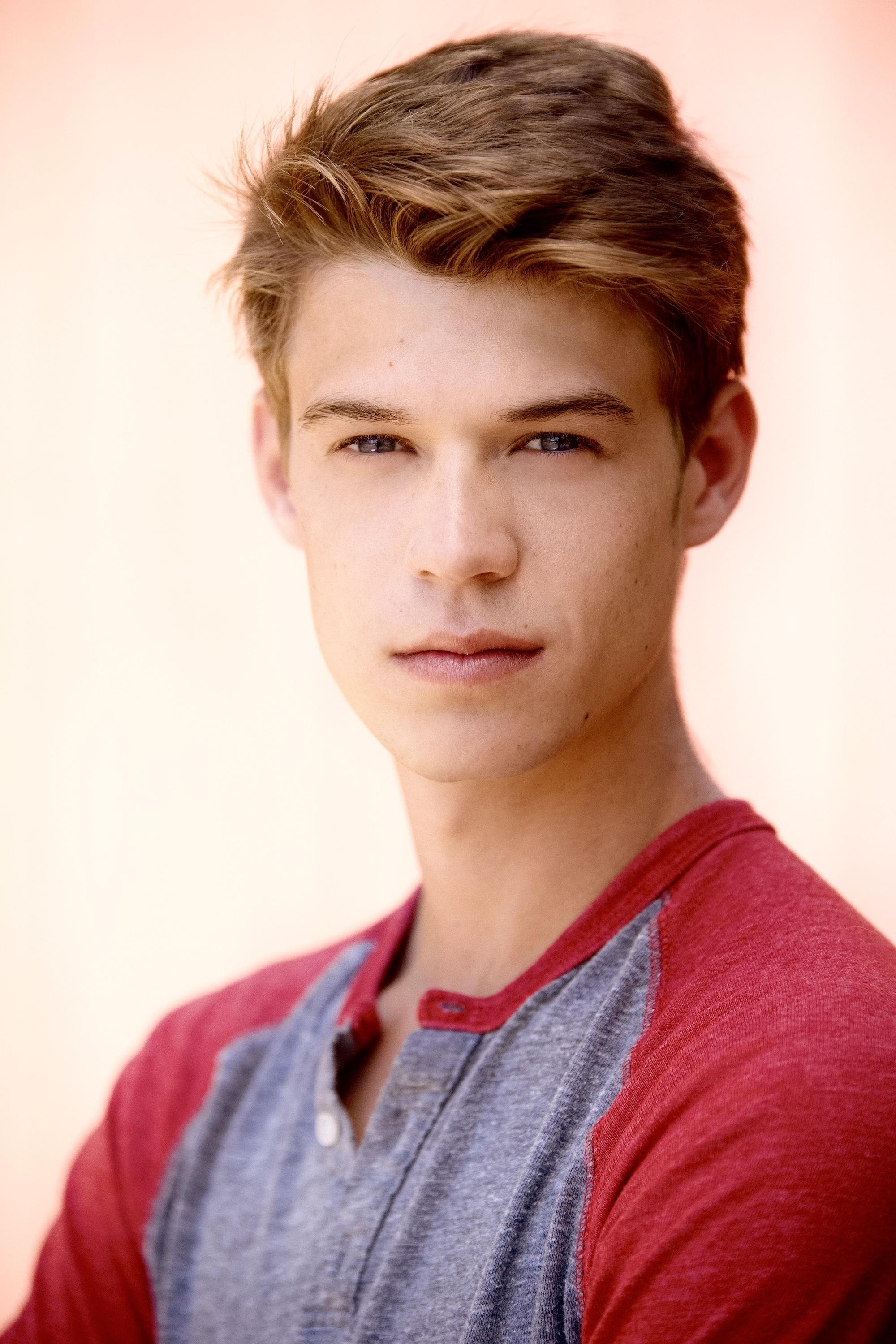 Foto de Colin Ford
