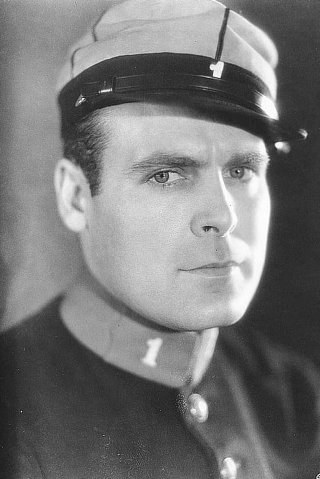 Foto de Ralph Graves