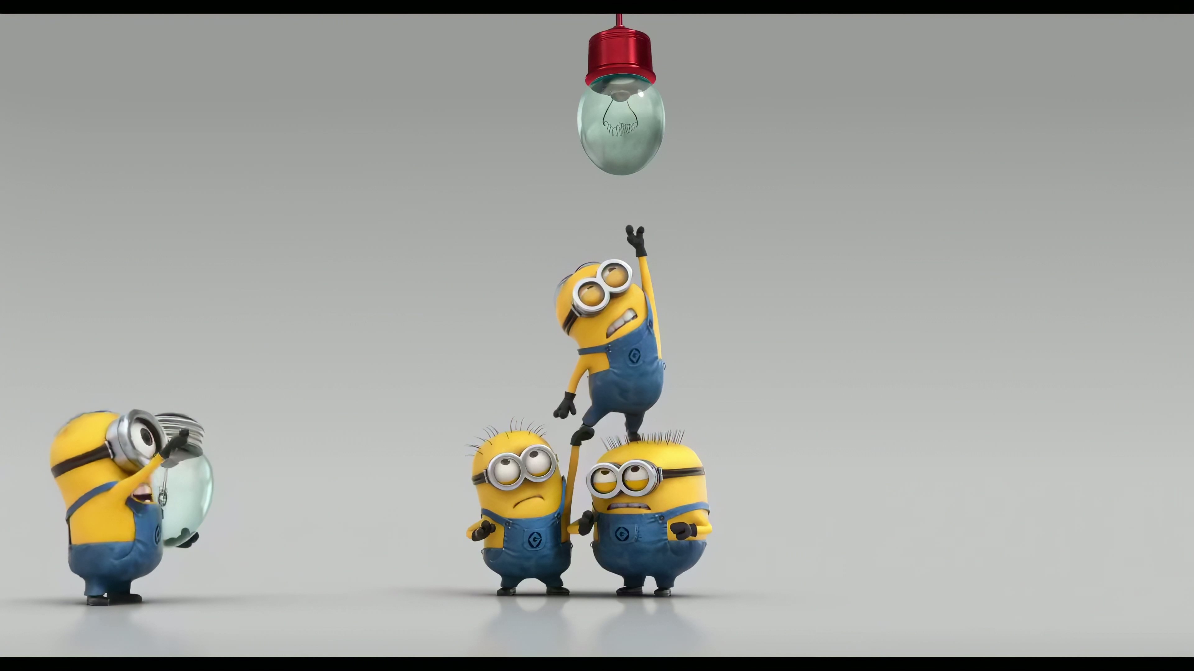 Minions - Changing Light Bulb