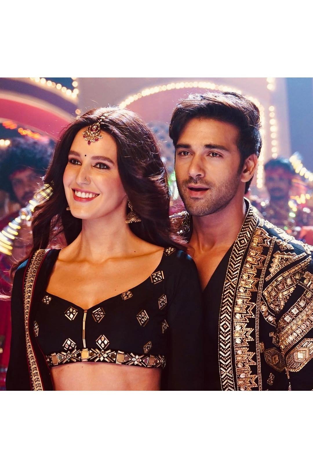 Poster de Suswagatam Khushamadeed