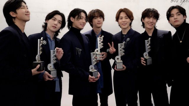 BTS (방탄소년단) @ THE FACT MUSIC AWARDS