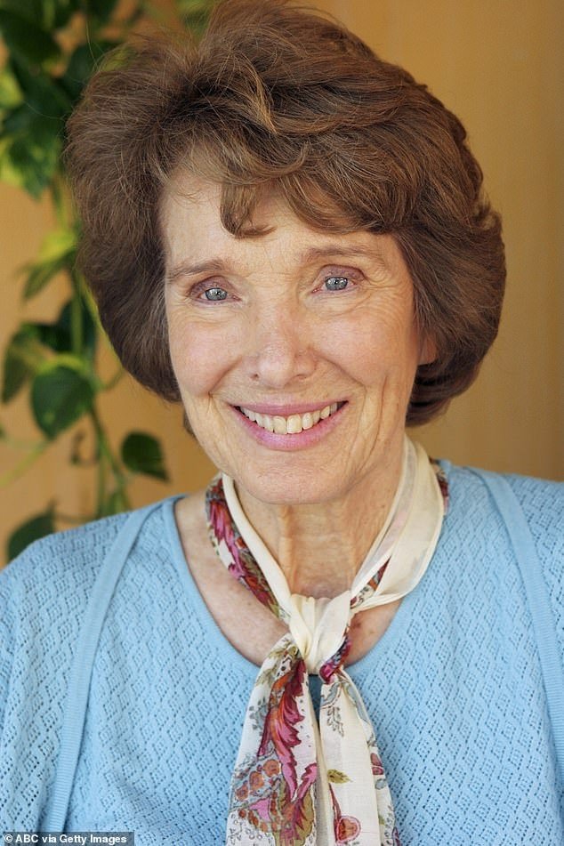 Foto de Julie Adams