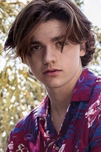 Foto de Joel Courtney