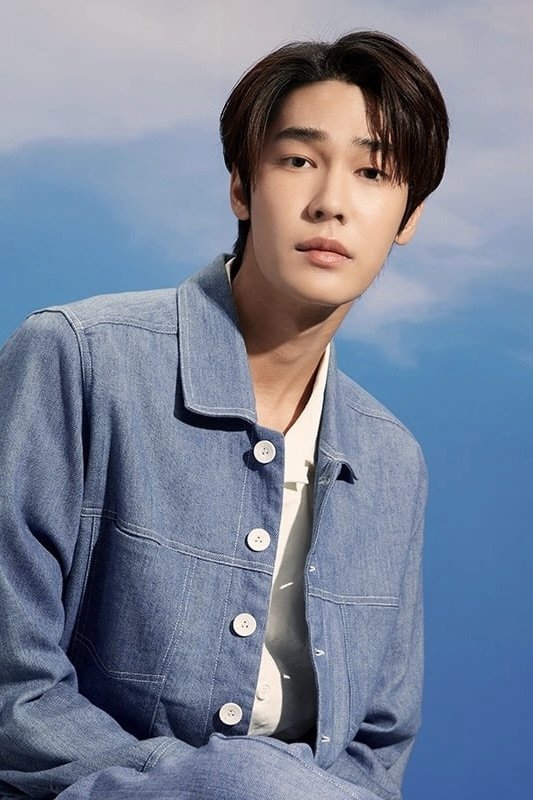 Foto de จิรวรรตน์ สุทธิวณิชศักดิ์