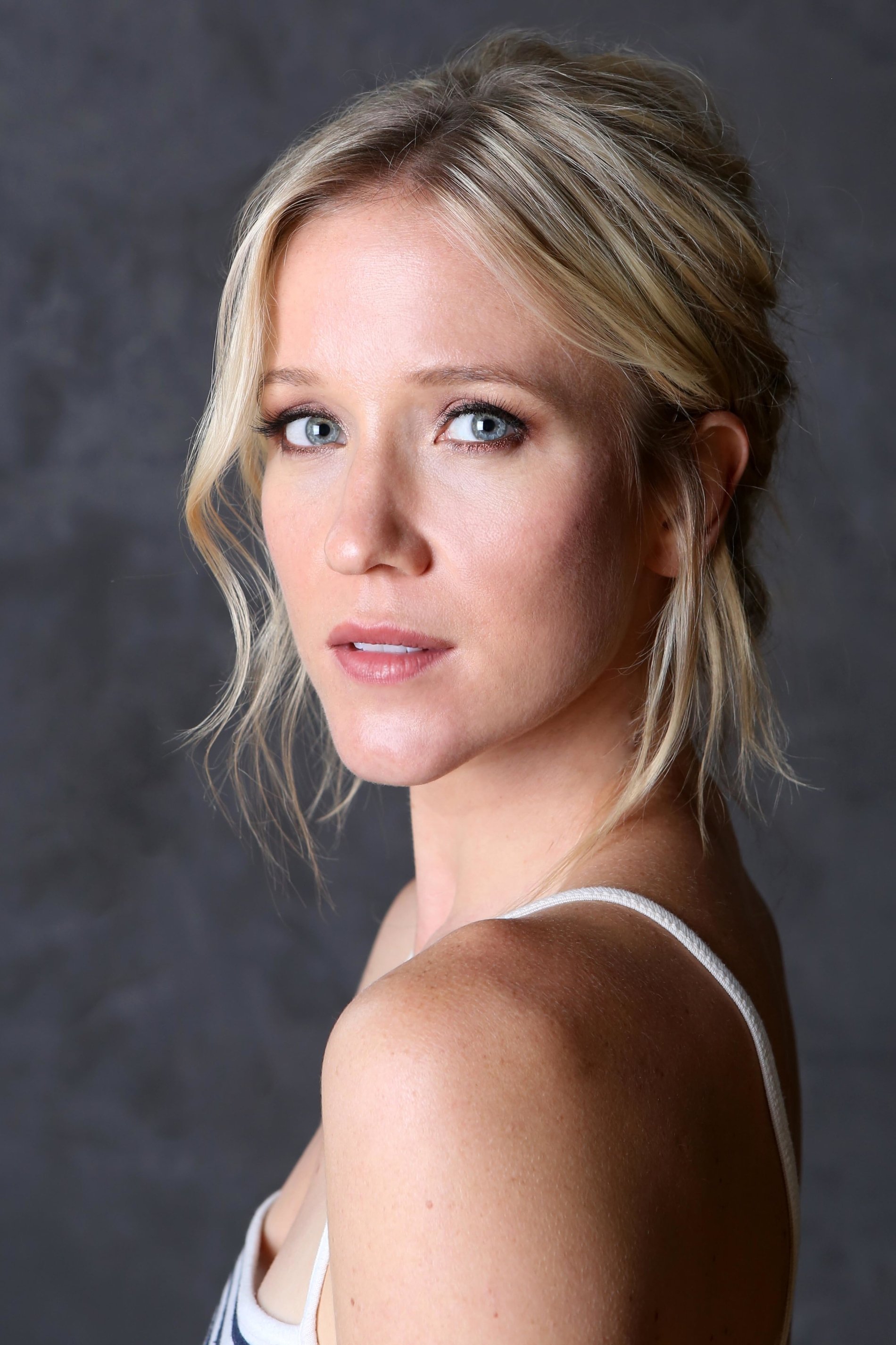 Foto de Jessy Schram