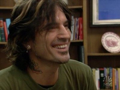 Tommy Lee Goes to College