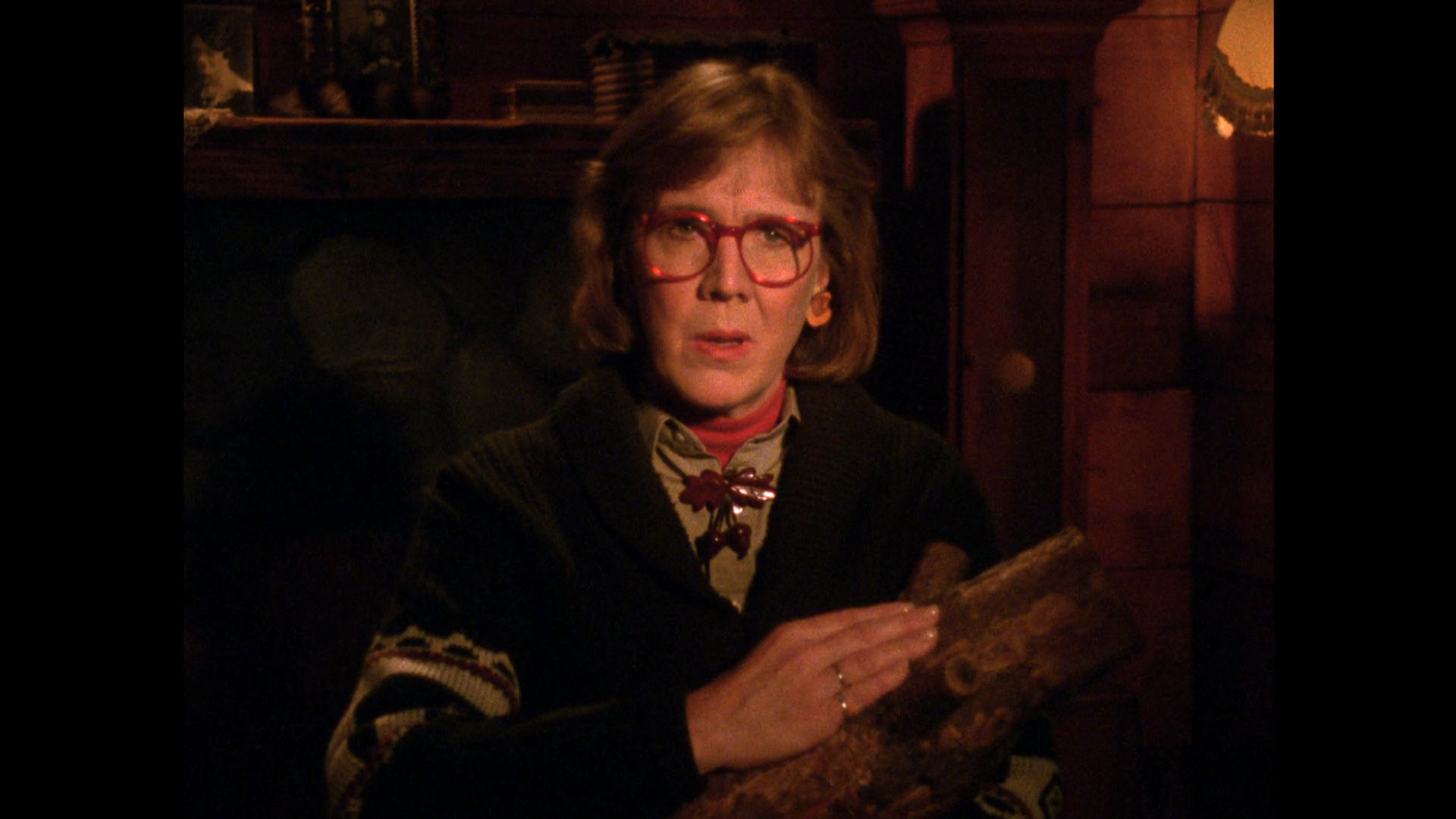 Log Lady Introduction - S02E13