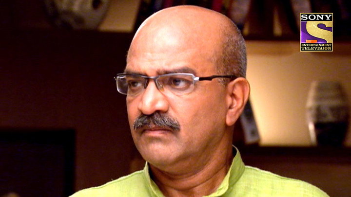 Dadi Bua Insults Mandira