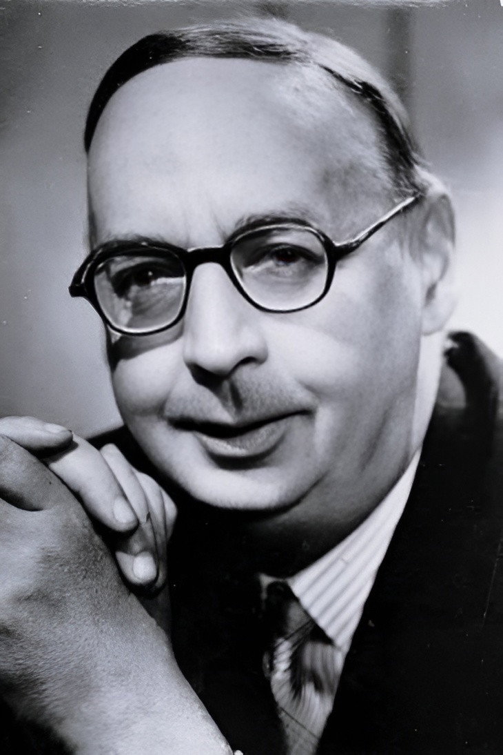the profile picture of Miles Malleson