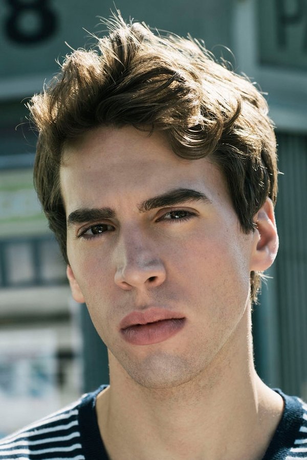 Foto de Jordan Gavaris