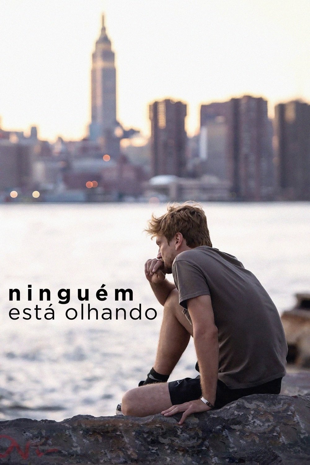 Poster de Ninguém Está Olhando
