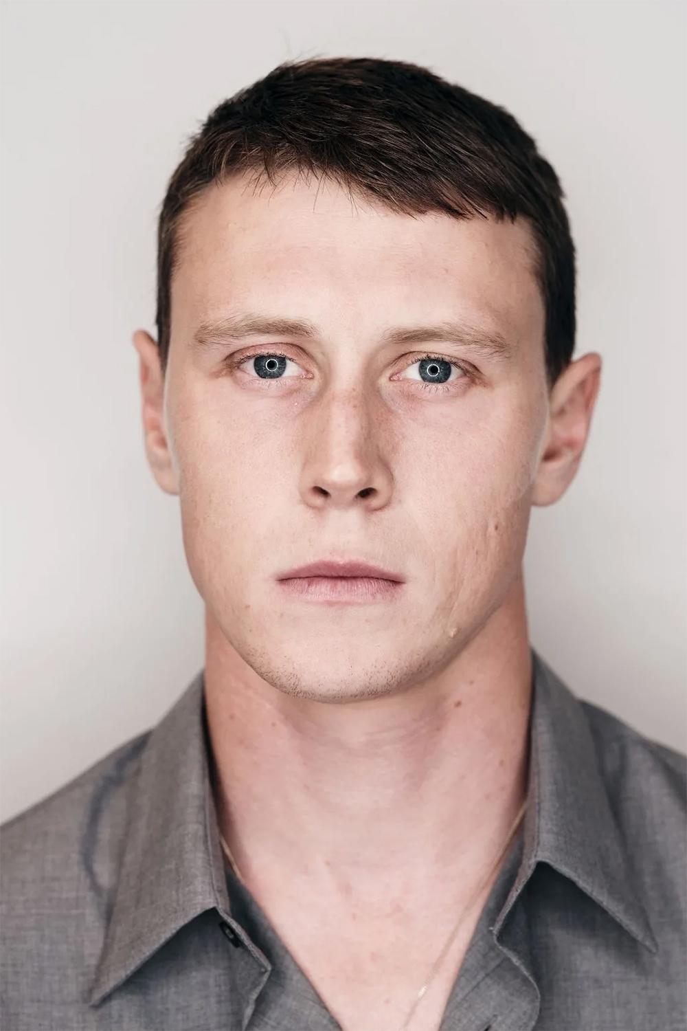 Foto de George MacKay
