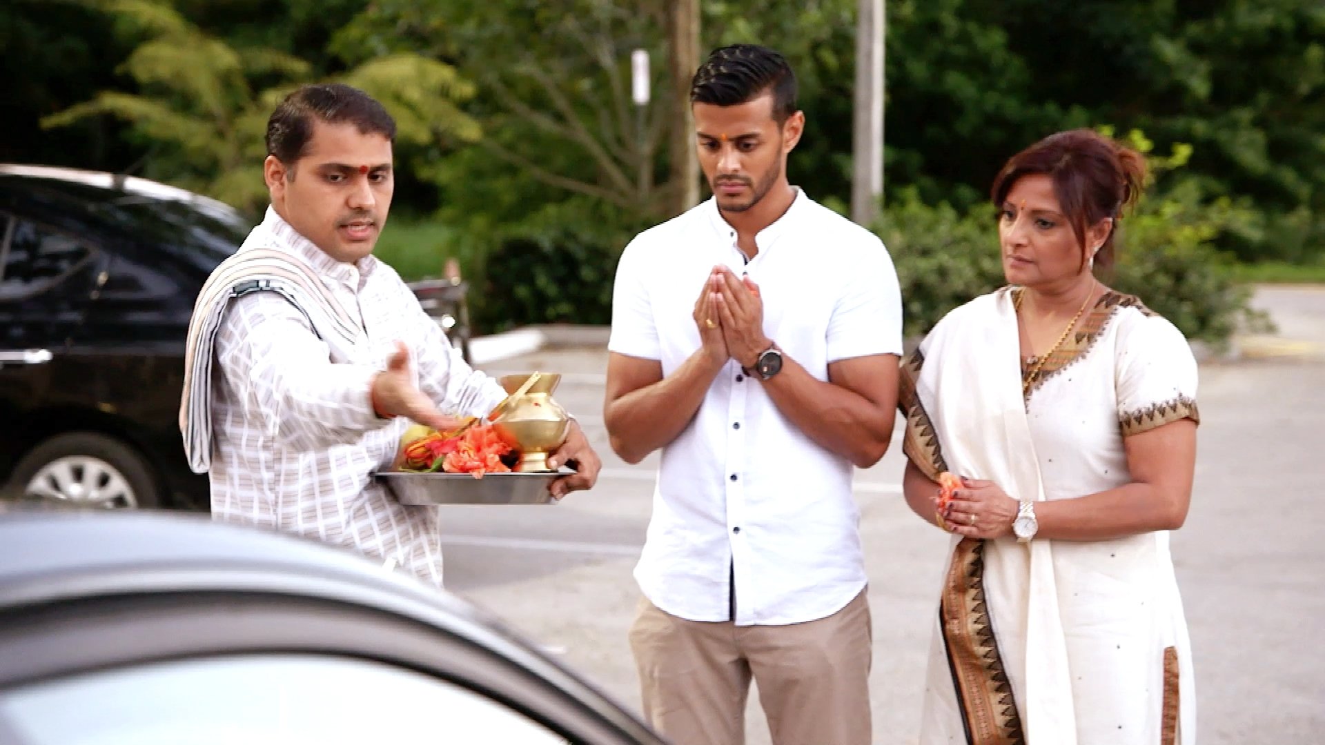 Family Karma 1×1