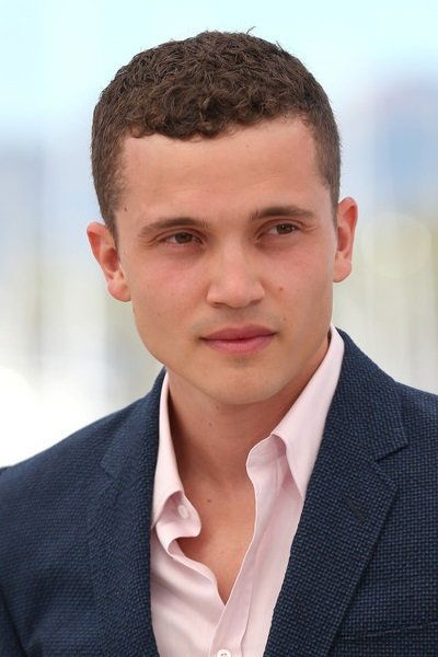 Foto de Karl Glusman