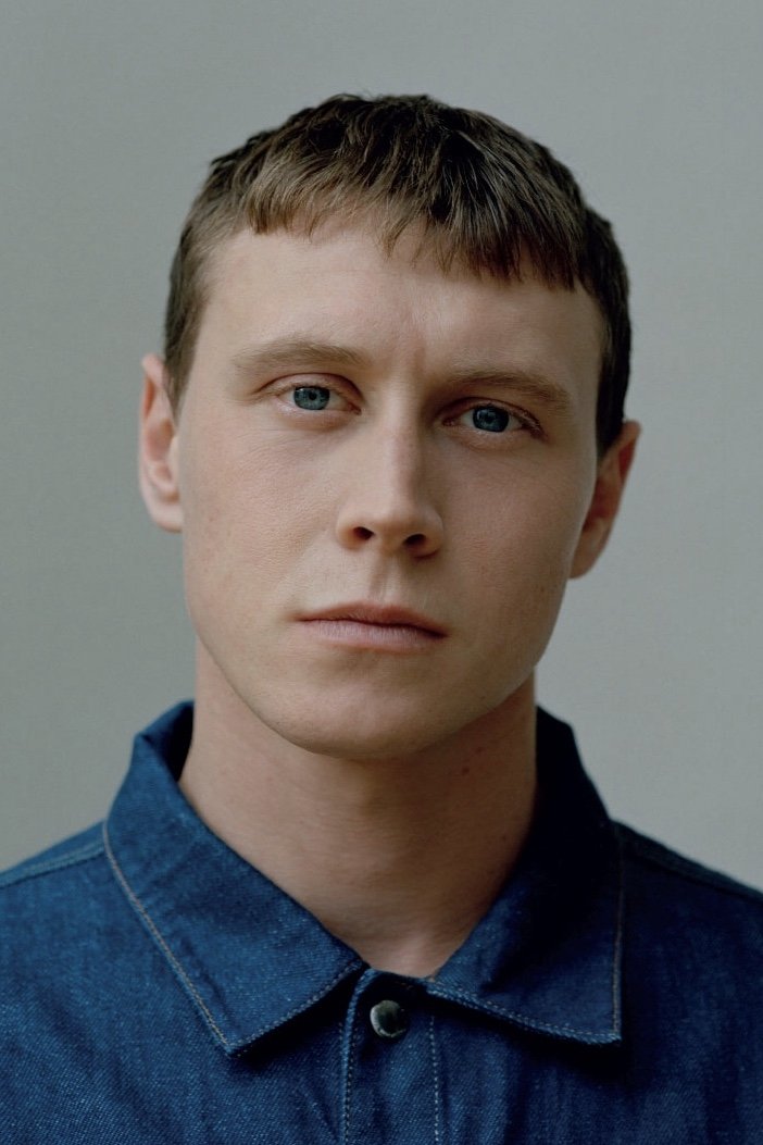 Foto de George MacKay