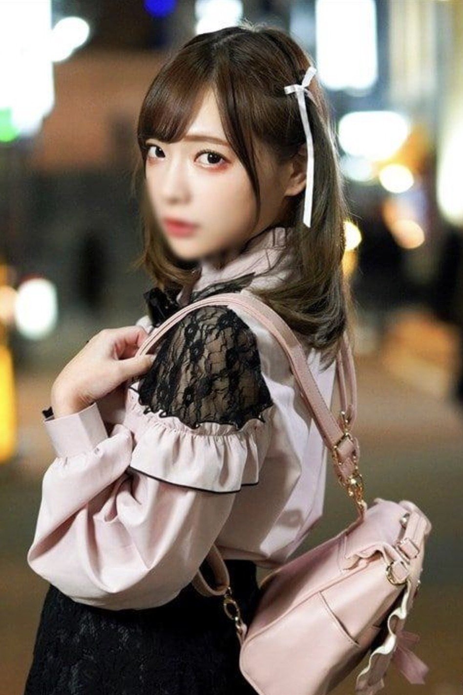 Poster de 【瞳孔開きっぱなし】渋谷駅前でロリロリぴえんをナンパで捕獲。ストゼロチャミスルちゃんぽんラリラリ☆首絞め喉奥イラマで涙目中出し卍キメパコ【ガチ逝きかける】