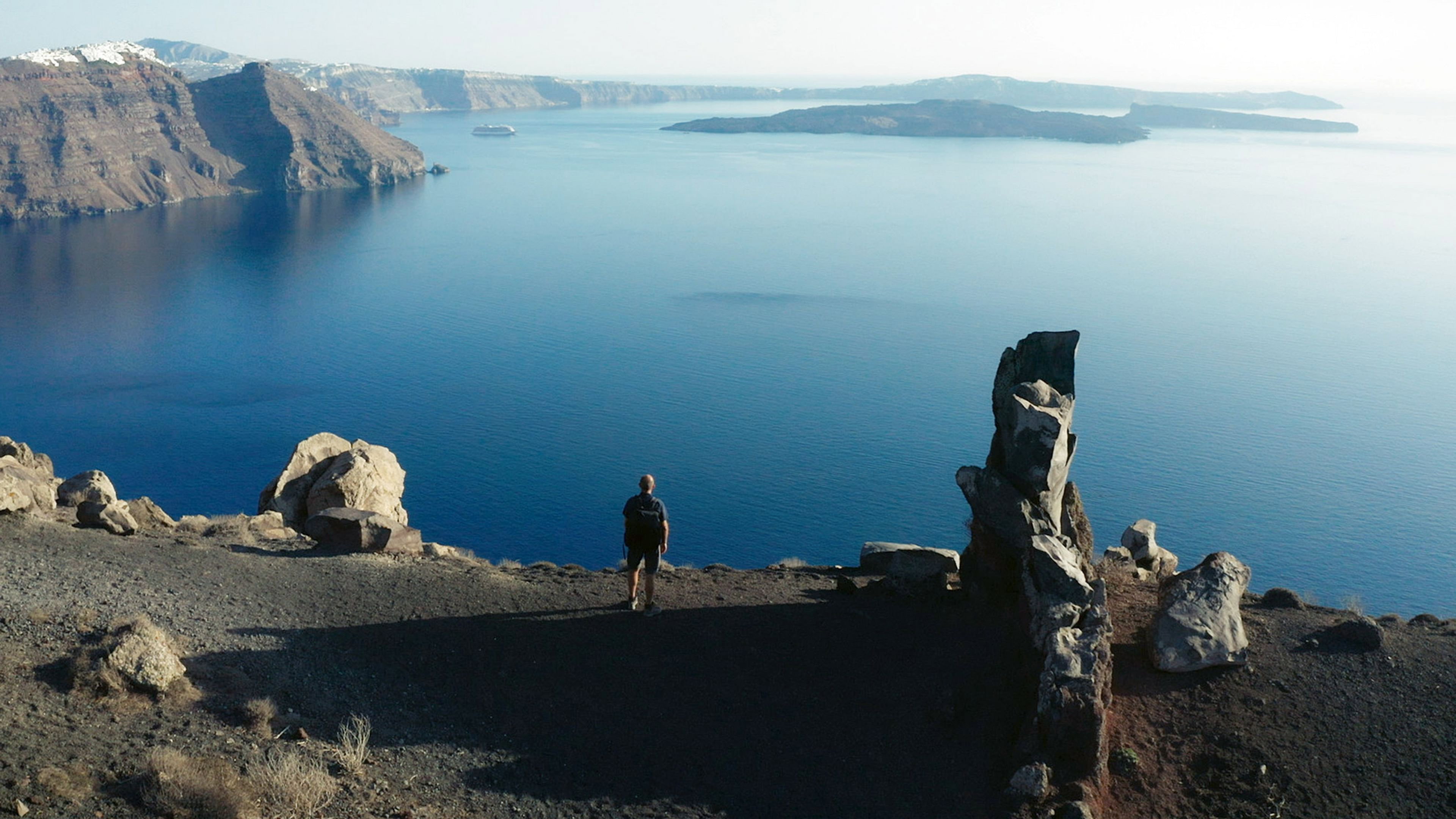 Santorini, a Legendary Cataclysm