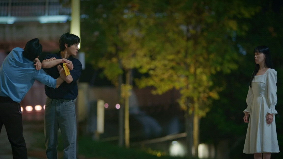 Young-min's Mother's Hairband