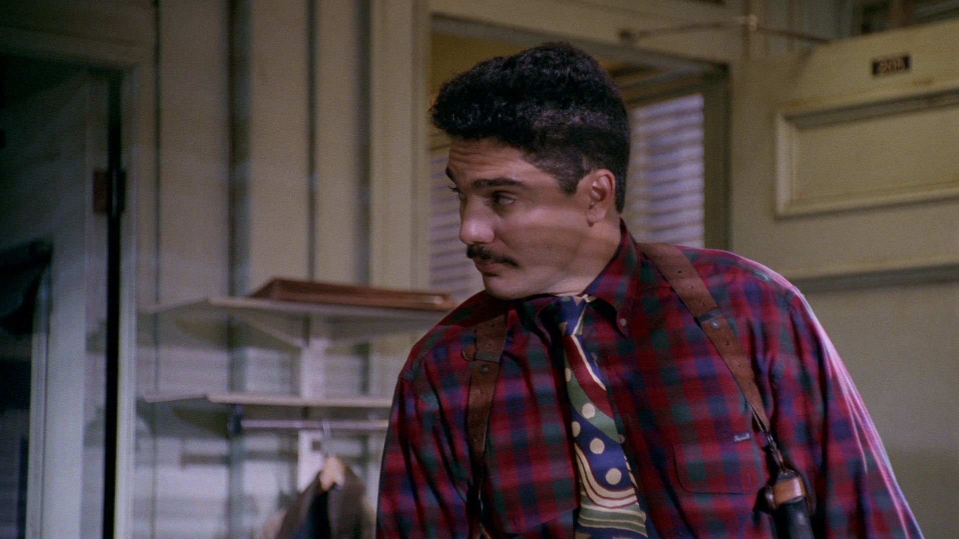 NYPD Blue 3×18 – We Was Robbed