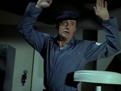 The Man from U.N.C.L.E. 3×12 – The Concrete Overcoat Affair (2)