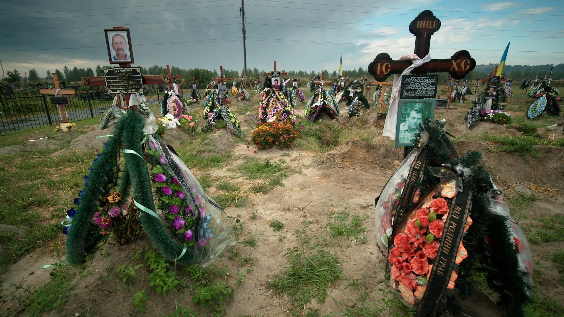 60 Minutes 55×5 – 10/16/2022: The Lost Souls of Bucha, The Power of Grimsby, Coach Prime