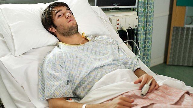 Holby City 12×5 – Home Truths